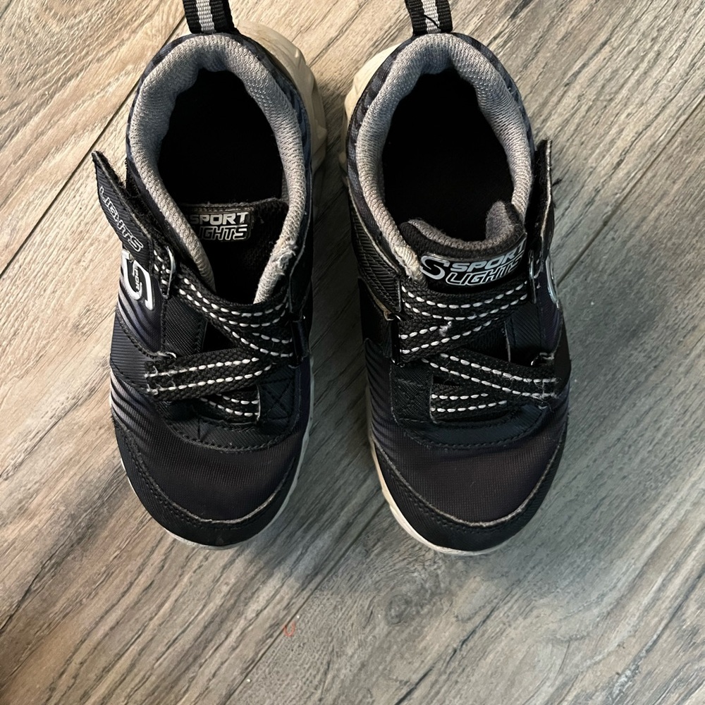 Boys size 11, sport lights, still lights up while walking